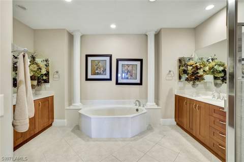 9234 Tesoro Ln 101, Naples FL - photo 18 of 25