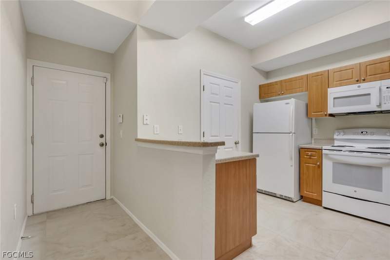 2 bedroom Condominium at 9025 Colby Dr 2111, Enclave, Fort Myers — photo 2
