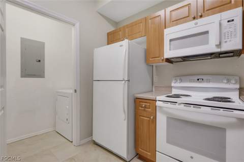 9025 Colby Dr 2111, Fort Myers FL - photo 7 of 25