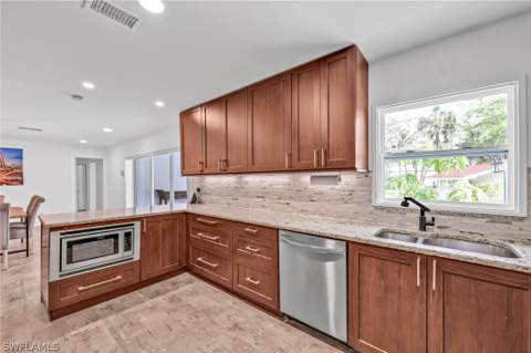 3231 13th Ave SW, Naples FL - photo 12 of 48