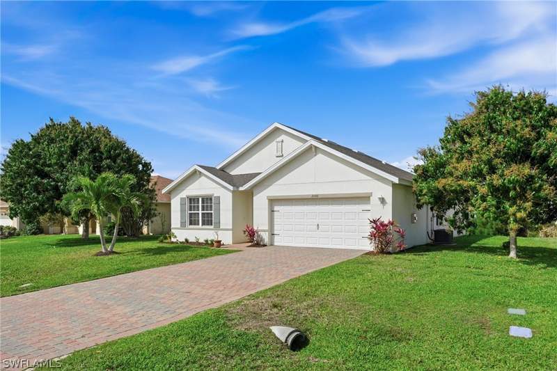 4 bedroom SingleFamilyResidence at 2006 SW 15th Ave, Cape Coral, Cape Coral — photo 3