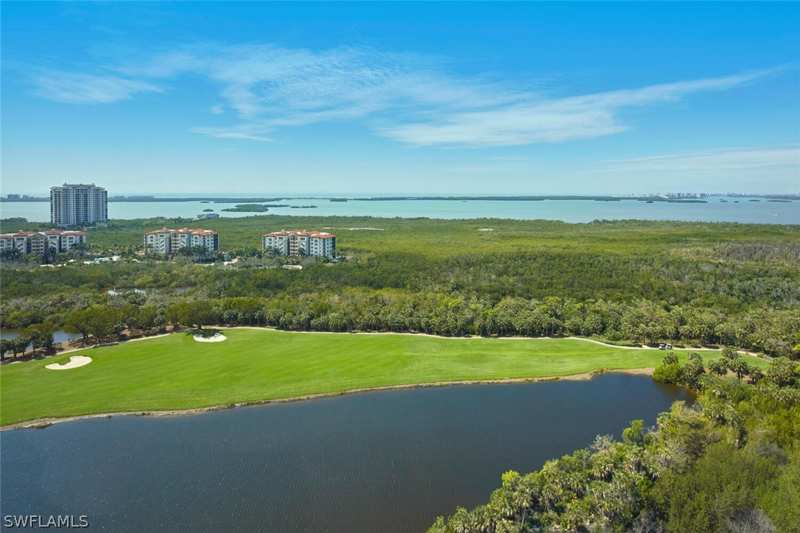 3 bedroom Condominium at 23850 Via Italia Cir 2004, Florencia, Estero — photo 1