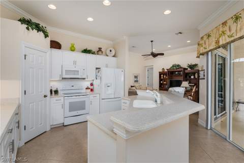 6845 Bent Grass Dr, Naples FL - photo 11 of 38