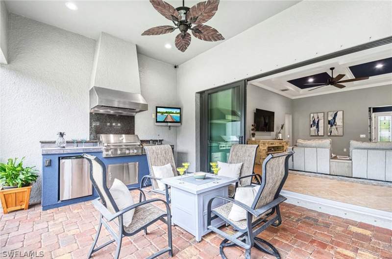 3 bedroom SingleFamilyResidence at 14012 Fenwood Ct, Corkscrew Shores, Estero — photo 2