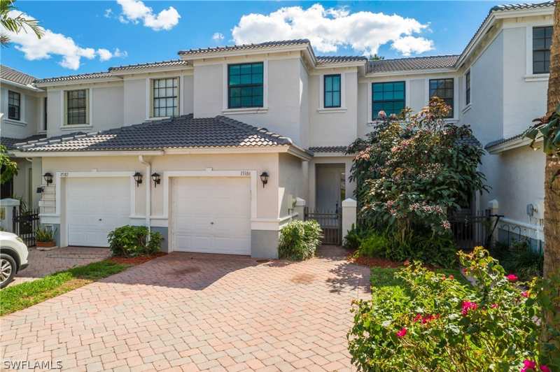 3 bedroom Townhouse at 15186 Summit Place Cir, Summit Place, Naples — photo 1