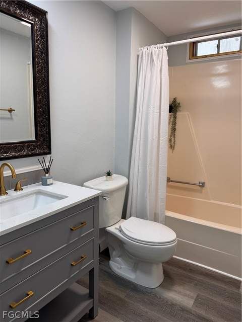 219 Temple Dr 219, Fort Myers FL - photo 11 of 14