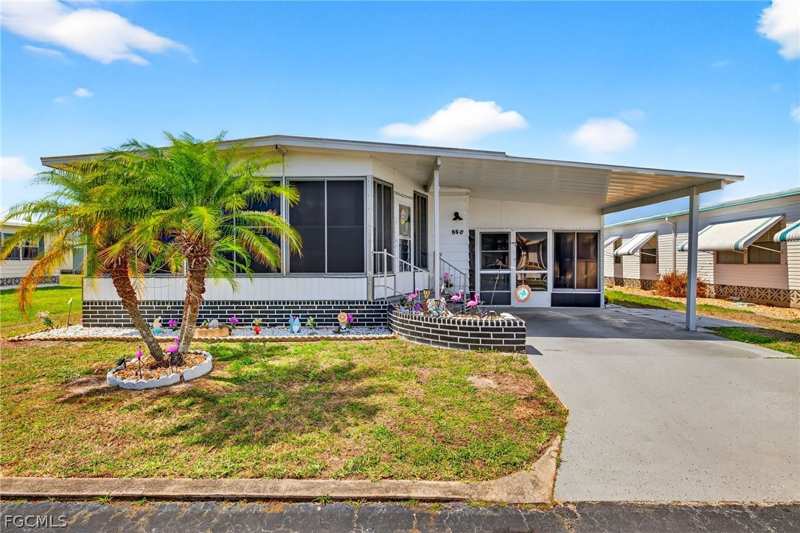 2 bedroom ManufacturedHome at 860 Moonlight Dr, Lazy Days Mobile Village, North Fort Myers — photo 1