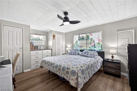 860 Moonlight Dr, North Fort Myers FL - photo 10 of 31