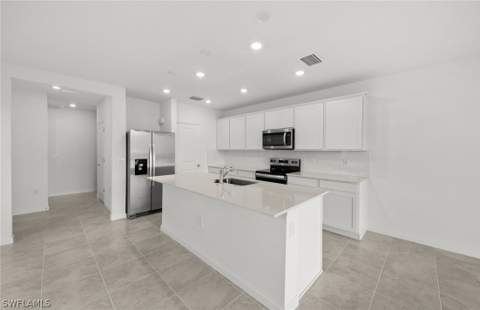 1572 Lake Jessup Cir, Cape Coral FL - photo 10 of 34