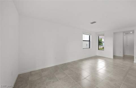 1562 Lake Jessup Cir, Cape Coral FL - photo 17 of 34