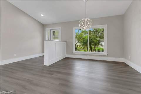 270 Madison Dr, Naples FL - photo 16 of 36