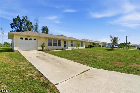 2115 NE 25th St, Cape Coral FL - photo 10 of 24