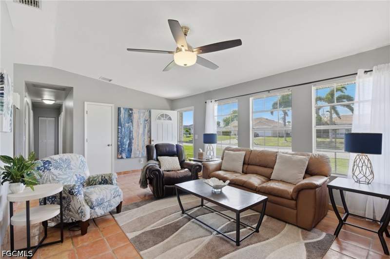 3 bedroom SingleFamilyResidence at 2115 NE 25th St, Cape Coral, Cape Coral — photo 2