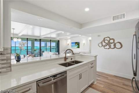 8403 Estero Blvd 201, Fort Myers Beach FL - photo 21 of 43