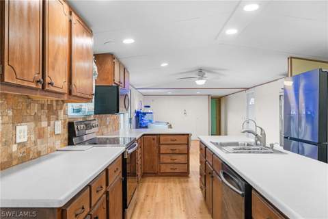 17 Spoonbill Ave, Everglades City FL - photo 9 of 31