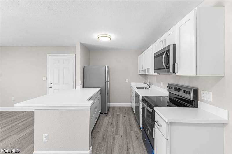 2 bedroom Condominium at 17422 Birchwood Ln 4, Timber Lake Condo, Fort Myers — photo 2
