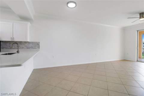 8451 Kingbird Loop 334, Estero FL - photo 6 of 26