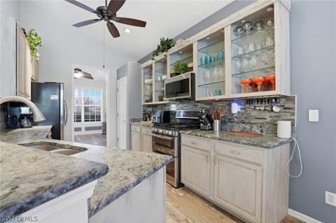 17801 Modena Rd, Miromar Lakes FL - photo 12 of 50