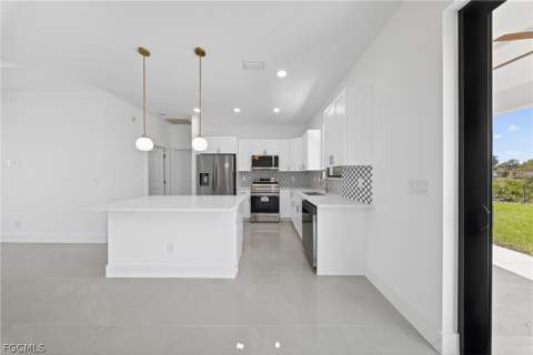 2711 39th St W, Lehigh Acres FL - photo 11 of 47