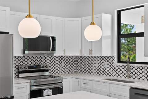 2711 39th St W, Lehigh Acres FL - photo 12 of 47