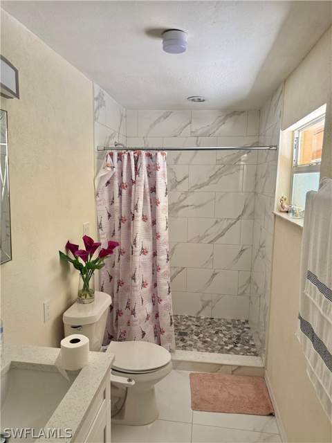 226 Kingston Dr, Fort Myers FL - photo 12 of 22
