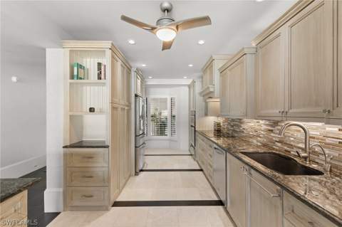 406 La Peninsula Blvd 406, Naples FL - photo 16 of 38