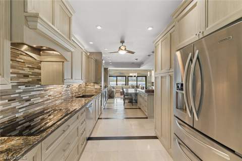 406 La Peninsula Blvd 406, Naples FL - photo 18 of 38
