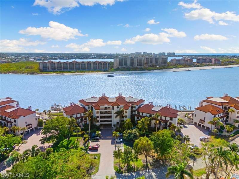2 bedroom Condominium at 406 La Peninsula Blvd 406, 400 La Peninsula, Naples — photo 4