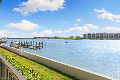 406 La Peninsula Blvd 406, Naples FL - photo 8 of 38