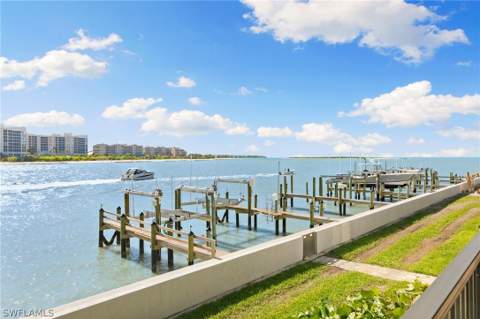 406 La Peninsula Blvd 406, Naples FL - photo 9 of 38