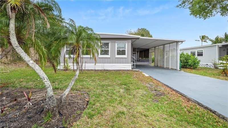 3 bedroom ManufacturedHome at 851 Manatee Rd, Riverwood, Naples — photo 1