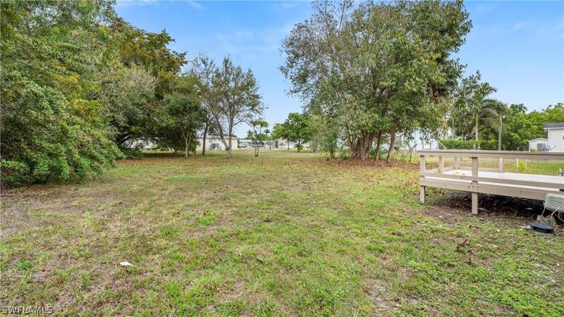 3 bedroom ManufacturedHome at 851 Manatee Rd, Riverwood, Naples — photo 5