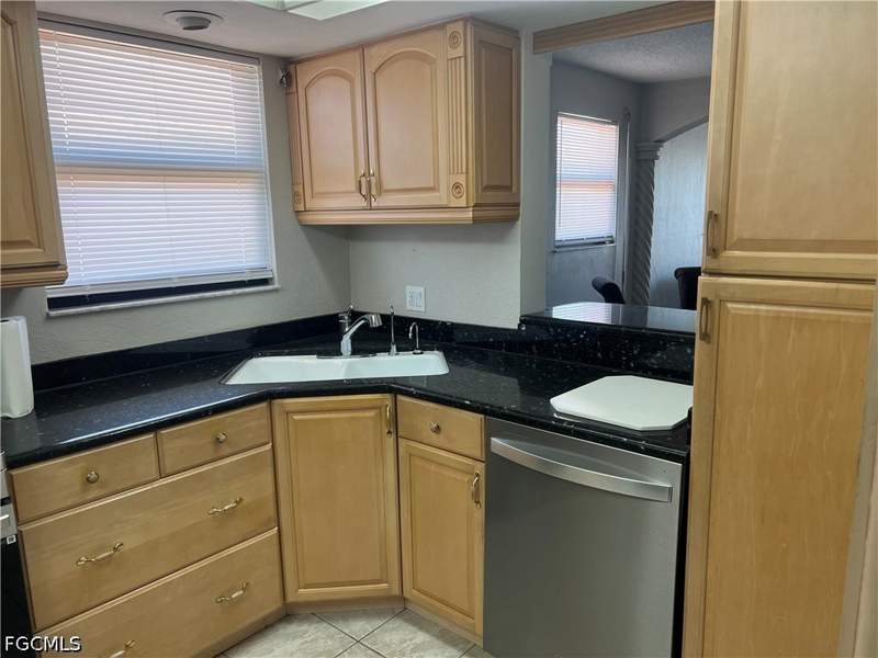2 bedroom Condominium at 4260 SE 20th Pl 801, River Towers Condo, Cape Coral — photo 5