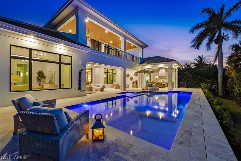 5 bedroom SingleFamilyResidence at 529 Neapolitan Way, Park Shore, Naples — photo 1