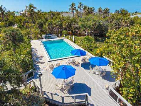 4339 Gulf Pines Dr, Sanibel FL - photo 6 of 48