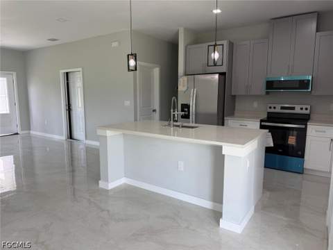 484 Westdale Ave, Lehigh Acres FL - photo 6 of 33