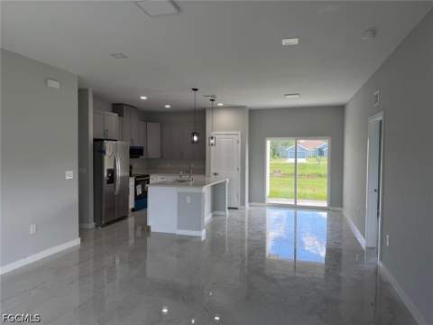 484 Westdale Ave, Lehigh Acres FL - photo 8 of 33