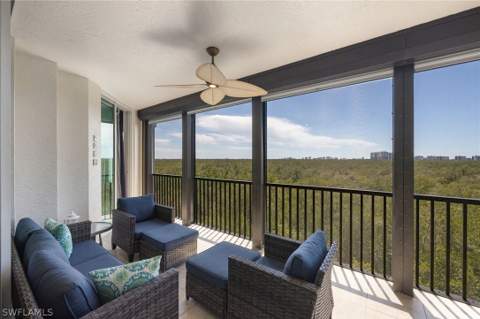 425 Cove Tower Dr 502, Naples FL - photo 16 of 18