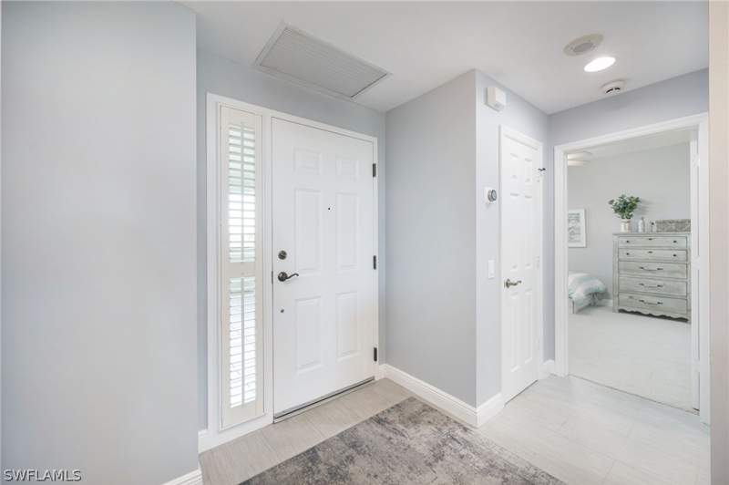 3 bedroom Condominium at 425 Cove Tower Dr 502, Caribe At Cove Towers, Naples — photo 2