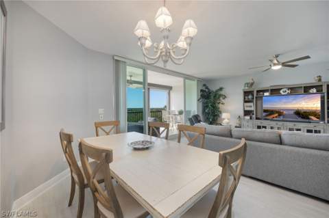 425 Cove Tower Dr 502, Naples FL - photo 6 of 18