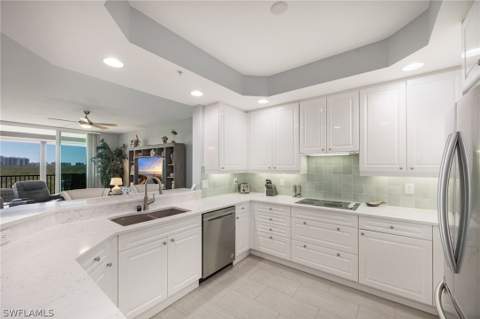 425 Cove Tower Dr 502, Naples FL - photo 8 of 18
