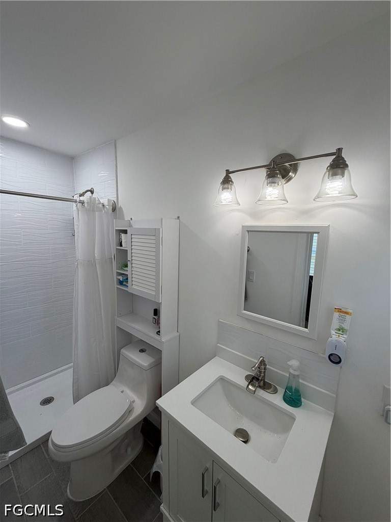 1 bedroom SingleFamilyResidence at 2426 Stella St, Fort Myers, Fort Myers — photo 5