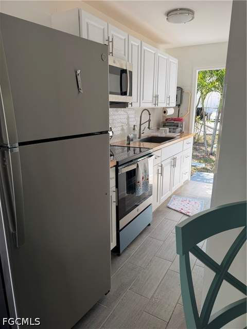 2426 Stella St, Fort Myers FL - photo 6 of 10