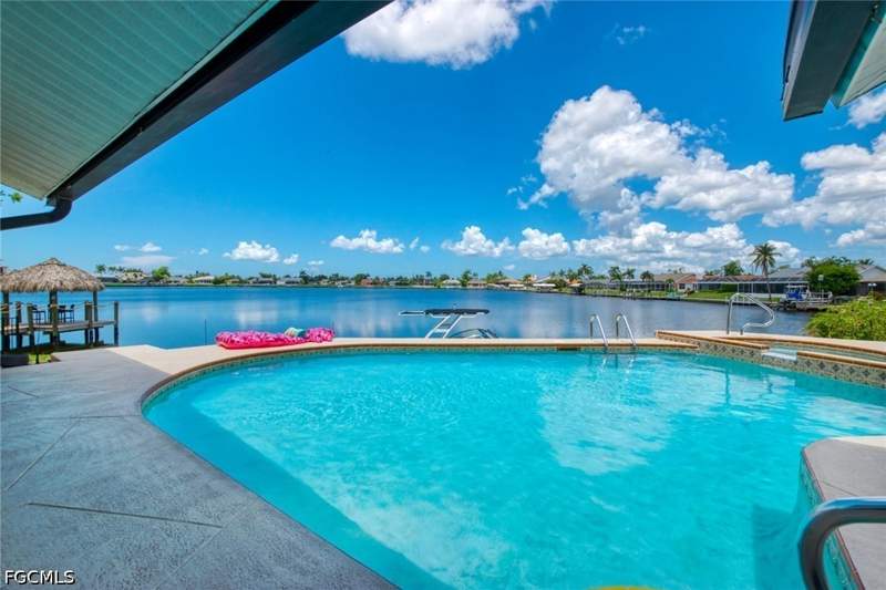 3 bedroom SingleFamilyResidence at 5004 SW 5th Pl, Cape Coral, Cape Coral — photo 2