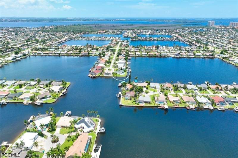 3 bedroom SingleFamilyResidence at 5004 SW 5th Pl, Cape Coral, Cape Coral — photo 5