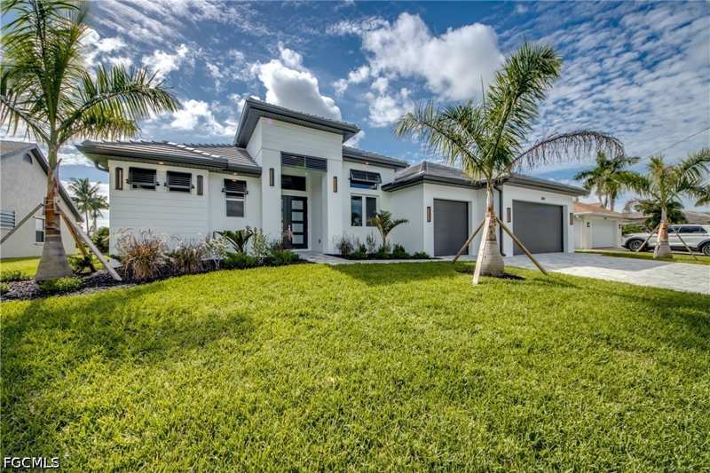 3 bedroom SingleFamilyResidence at 4910 SW 2nd Ave, Cape Coral, Cape Coral — photo 1