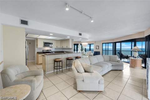 9653 Gulf Shore Dr 303, Naples FL - photo 13 of 50