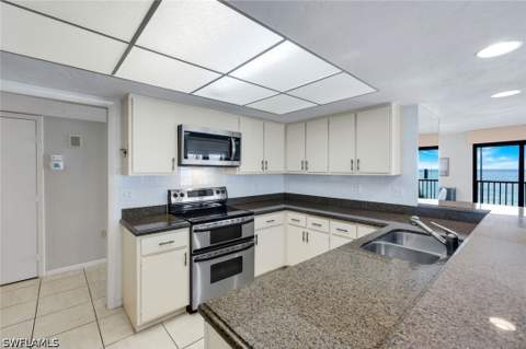 9653 Gulf Shore Dr 303, Naples FL - photo 17 of 50