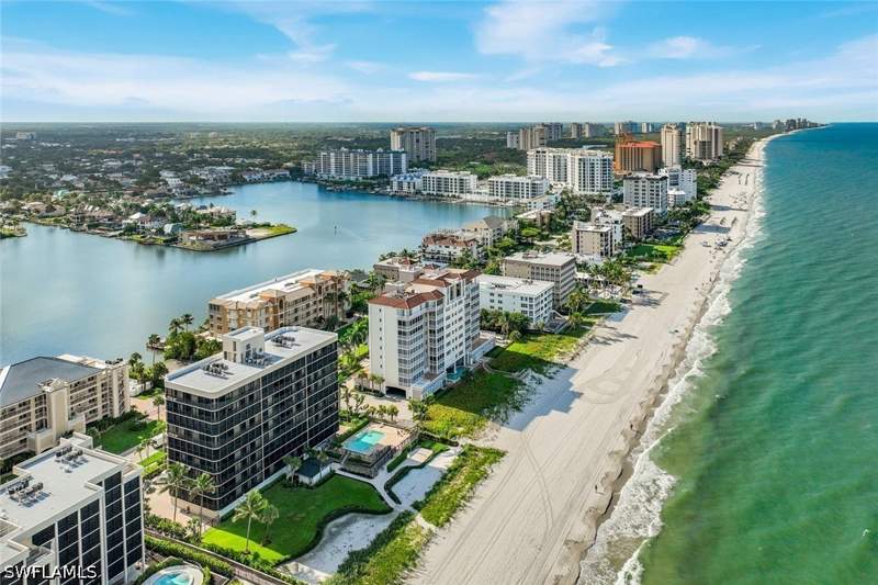 3 bedroom Condominium at 9653 Gulf Shore Dr 303, Casa Grande, Naples — photo 2