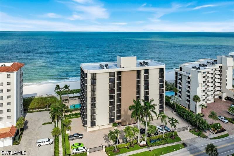 3 bedroom Condominium at 9653 Gulf Shore Dr 303, Casa Grande, Naples — photo 3